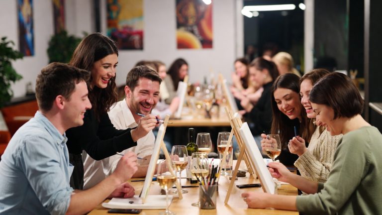 "Ново в София? Paint and Wine е твоят начин да си намериш приятели"